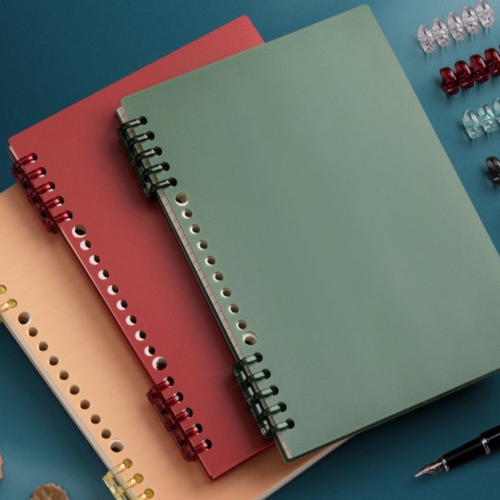 Durable A5/B5 Binder Notebook  - Blank Sheet Music Notebook 评论和价格